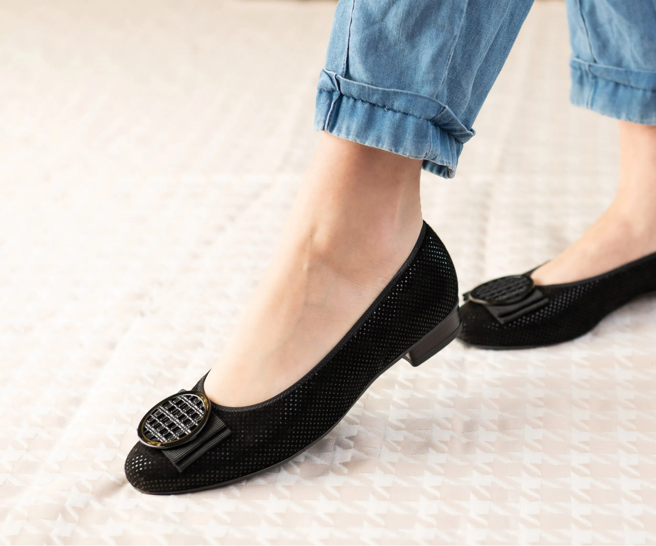 Bambi Women's Ornament Ballet Flat - Black 91